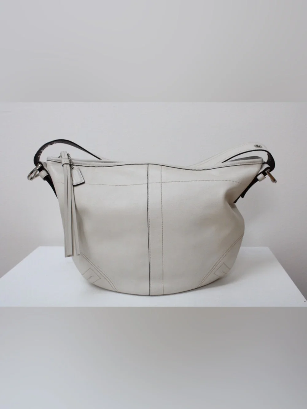 Vintage Coach y2K Soho Crescent hobo shoulder bag A803